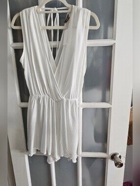 Zenana Outfitters White Sleeveless V-Neck Romper